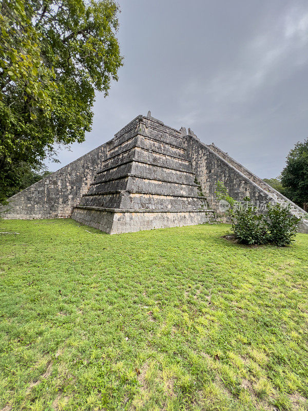 El Castillo, Chichen itzá，墨西哥——尤卡坦半岛上著名的金字塔形寺庙